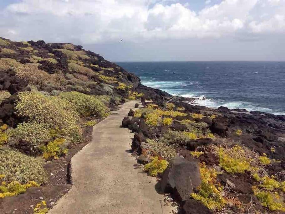 Una Casa Con Vistas La Caleta  Esterno foto